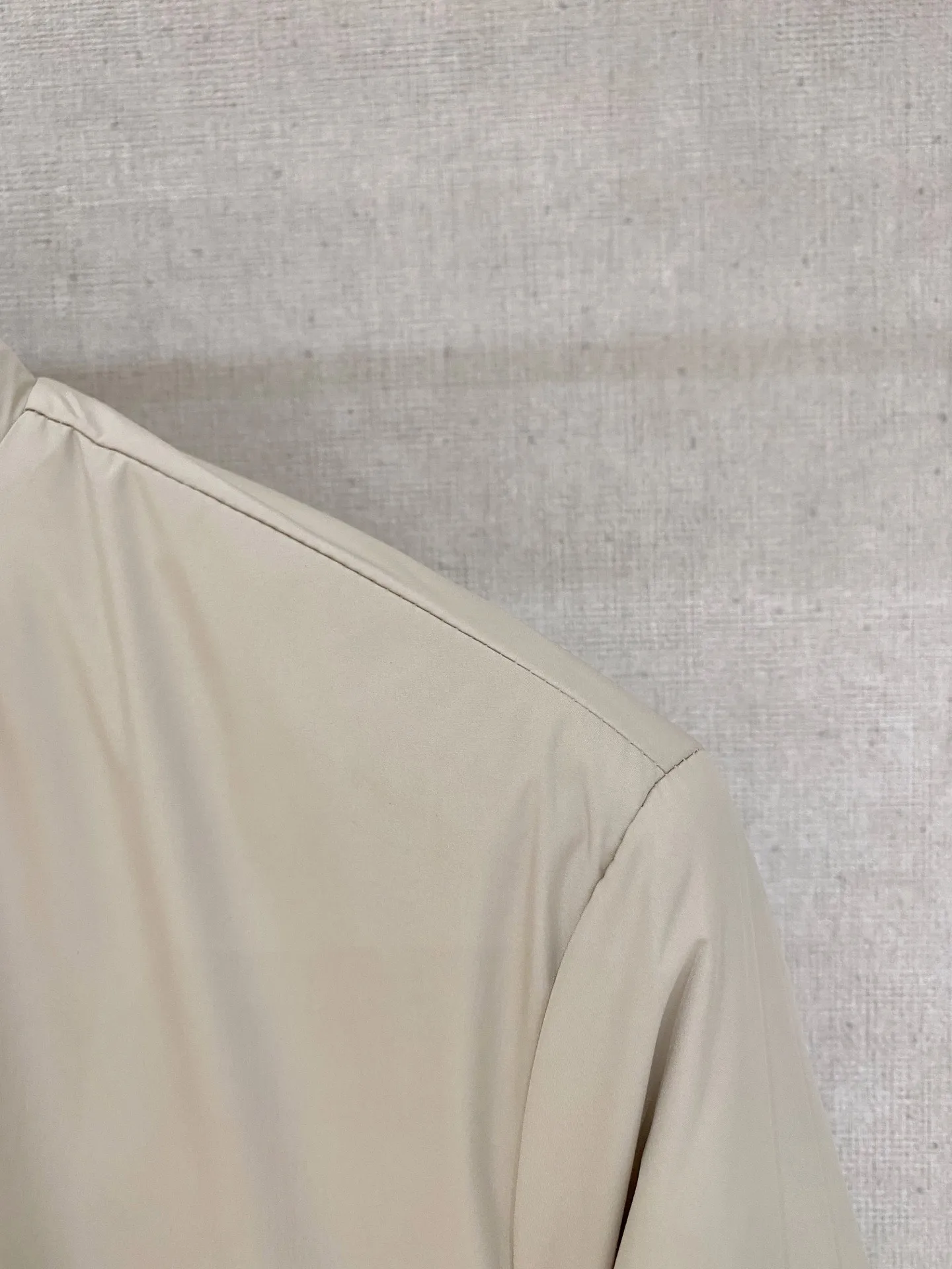 Zegna ： ， ， ， 、 ， ； ， Breathable， ， ， 。 ： ， ， ， ； ， ， ； ， ； logo， ， 。 ： ， ， ； ， ， T 、 、 ； ， ； ， ， ； ， ， 。 ： 、 、 ， ， Versatile 。 ：Cream White、 、Black （ Gray ） Sizes：M-4XL